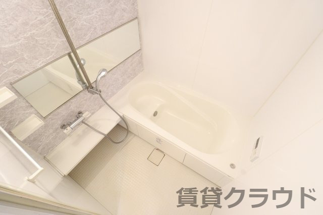 ソフィアクレール　Aの浴室|足が延ばせる一坪タイプの広いお風呂です。