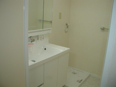 【独立洗面台】 | サンロイヤル | ※別部屋写真です