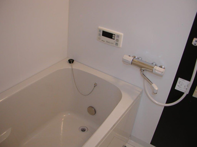 【浴室】 | サンロイヤル | ※別部屋写真です