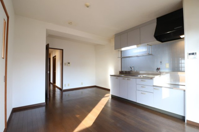 【居間・リビング】 | インディペンデンスハイツ