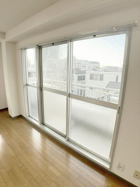 あけぼのＳＳビルのバルコニー