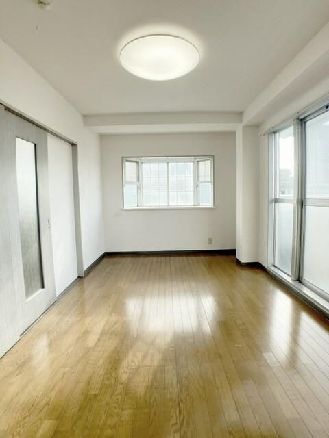 あけぼのＳＳビルの居間・リビング