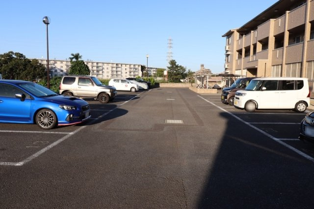 レジデンス・デュオの駐車場