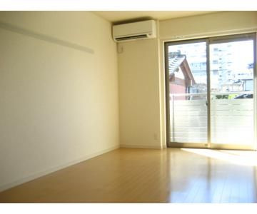 ルミエールの居間・リビング