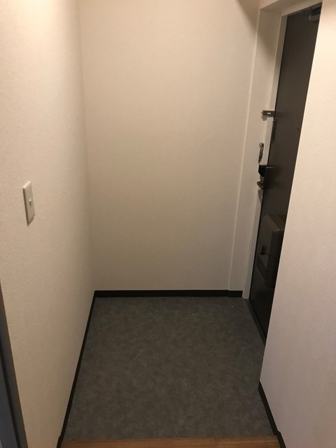 アゼリア岡津の玄関|※現況優先