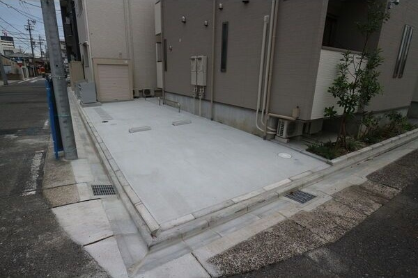 Grandtic Smart 山王の駐車場|車をお持ちの方に嬉しい駐車場付きの物件です