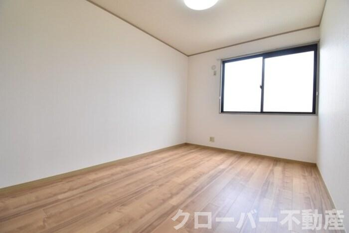 メゾン・シャルム A棟の洋室|洋室６帖