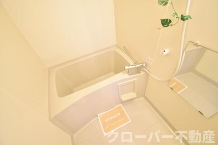 メゾン・シャルム A棟の浴室|浴室