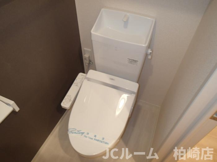 柏崎市松波３丁目のアパートのトイレ