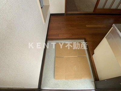 【玄関】 | クリーンハイツ | 収納もある玄関です