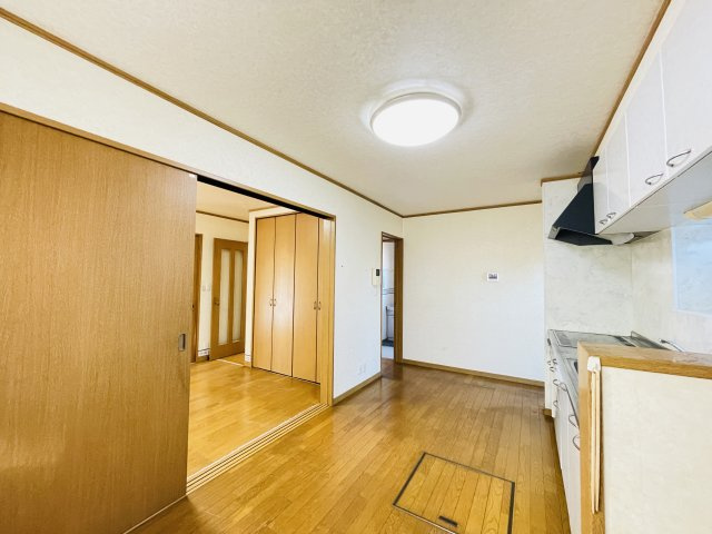 【居間・リビング】 | 本庄市児玉町児玉　中古戸建