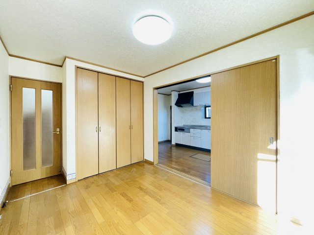 【居間・リビング】 | 本庄市児玉町児玉　中古戸建