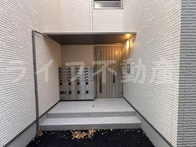 クレアール八戸ノ里のエントランス|落ち着いたエントランスです