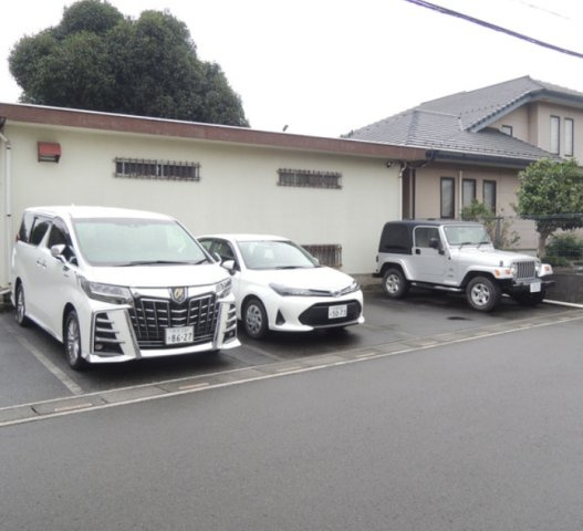 TRI ANON-KOTESASHIの駐車場
