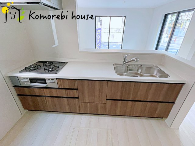 さいたま市東大宮　6期　新築一戸建て　グラファーレ　02のキッチン|きれいなキッチンです