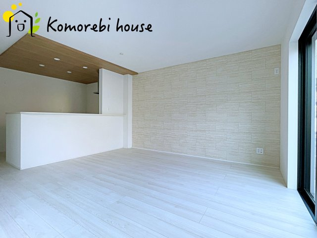 さいたま市東大宮　6期　新築一戸建て　グラファーレ　02の玄関|ゆったりとした玄関です