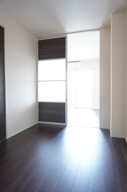 グラディート大沢川原の寝室