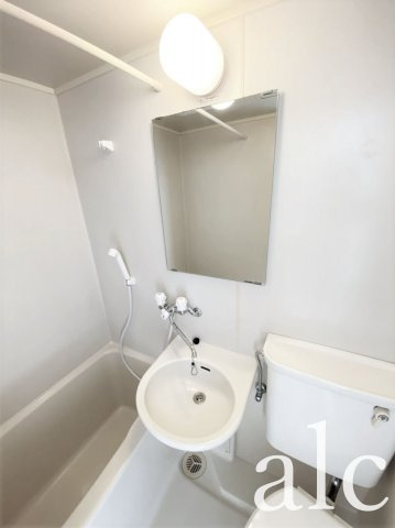 スカイコートエクセレント荻窪の洗面所|コンパクトで使いやすい洗面所　※別部屋参照