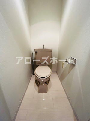 【トイレ】 | ラ・ターブル西神戸 | ※室内写真はモデルルームです。家具等は付属しません。