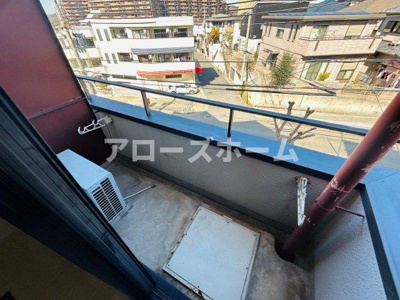 【バルコニー】 | ラ・ターブル西神戸 | ※室内写真はモデルルームです。家具等は付属しません。