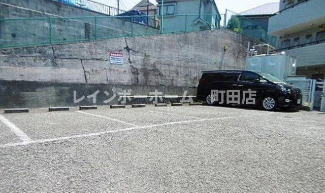 クリオ玉川学園壱番館※初期費用分割後払いサービス利用可能物件の駐車場