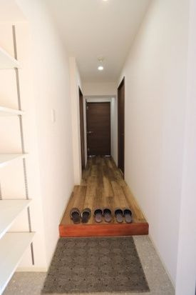 伊藤ハイツ　５０１号室の玄関|明るい玄関です