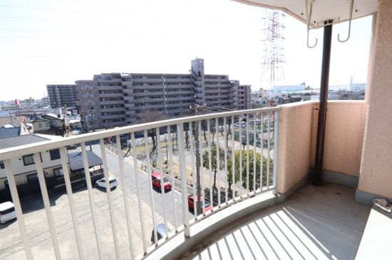 伊藤ハイツ　５０１号室のバルコニー|広々としたバルコニーです