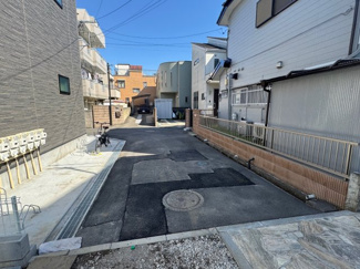 【前面道路含む現地写真】