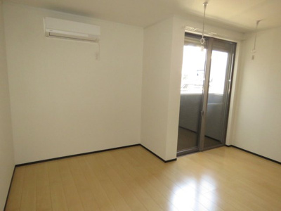 【洋室】 | アークシティ的場