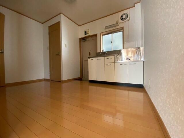 春月ビル（シュンゲツビル）の洋室