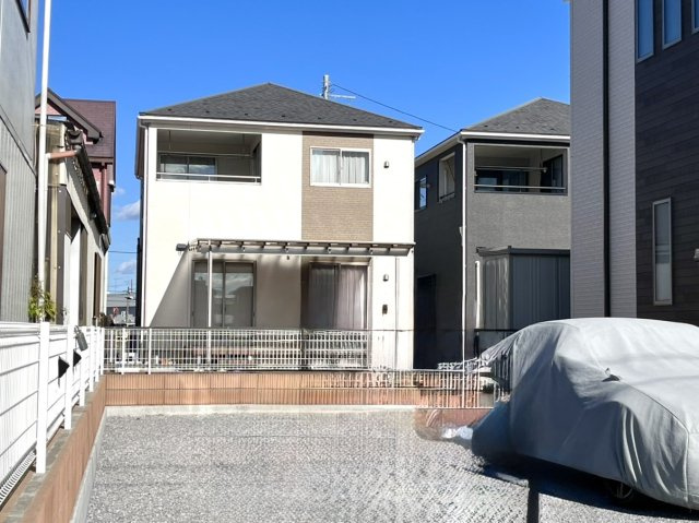 【中古戸建】邑楽郡大泉町朝日3丁目の外観|■外観｜閑静な住宅街で始める新しい暮らし♪開放的な毎日をあなたへ(^^♪