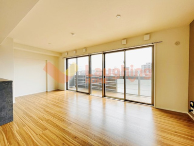 【居間・リビング】 | サクセス東櫛原 | こちらの居間で趣味の時間をお楽しみください