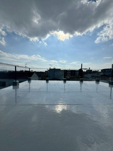 守口市金田町2丁目のバルコニー|屋上のルーフバルコニー
広々バルコニーはご家族の団らんスペースとしておすすめです！
家庭菜園など趣味のスペースとしてもご利用いただけます。