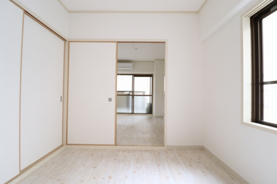 【洋室】 | ラパンジール京橋