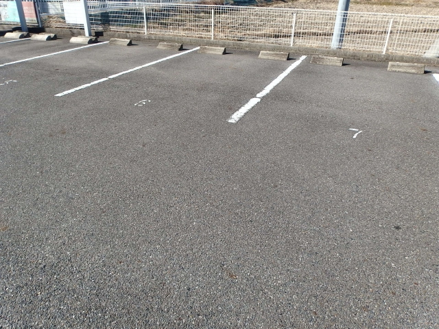 パストラルコートＨ棟の駐車場