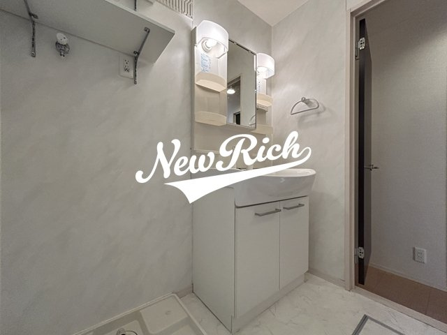 前橋市三俣町３丁目のアパートの独立洗面台