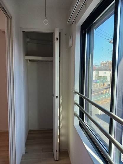 【バルコニー】 | 雨の日に便利なインナーバルコニー