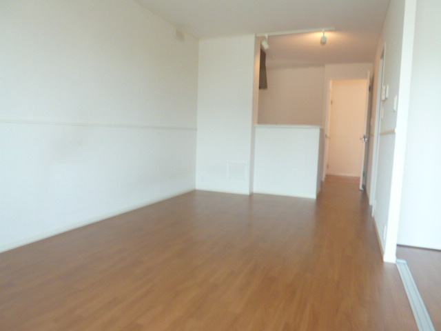 コンシェルジュ福井Ｂの居間・リビング