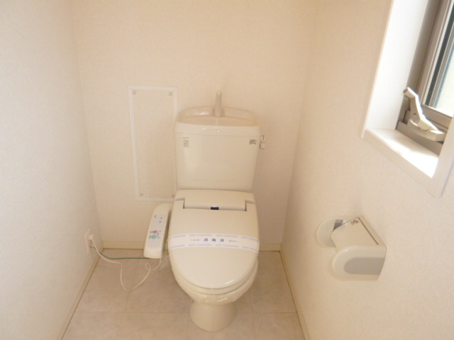 コンシェルジュ福井Ｂのトイレ|シャワー付きトイレ