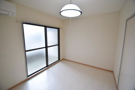 パシフィックコーポ２の居間・リビング|綺麗な室内です