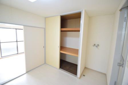 パシフィックコーポ２の収納|ダイニングに収納あります