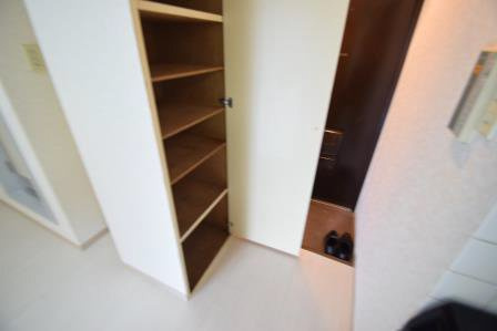 パシフィックコーポ２の玄関|下駄箱付きの玄関です