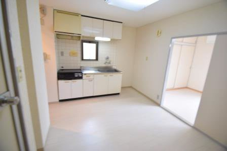 パシフィックコーポ２の居間・リビング|ダイニング７帖