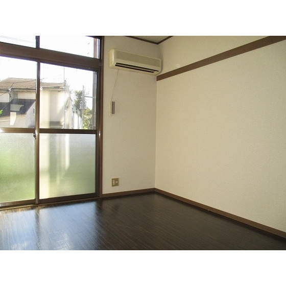 ファミーユヤマダの居間・リビング