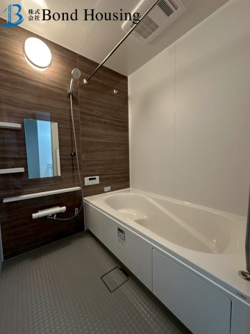 広々LDKは約21帖・WICあり　玉津町水谷　全3棟　3号棟の駐車場