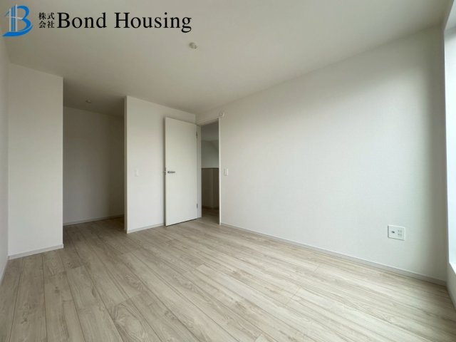 広々LDKは約21帖・WICあり　玉津町水谷　全3棟　3号棟の子供部屋