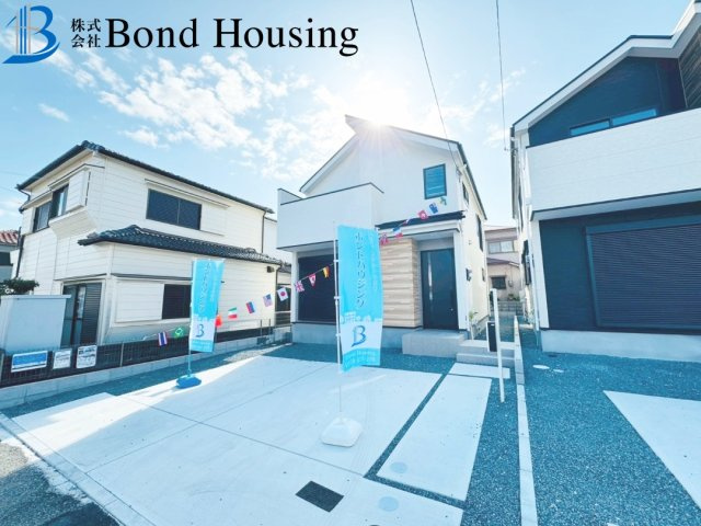 広々LDKは約21帖・WICあり　玉津町水谷　全3棟　3号棟の駐車場