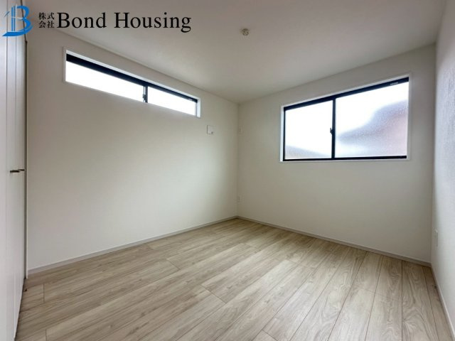 広々LDKは約21帖・WICあり　玉津町水谷　全3棟　3号棟の洋室