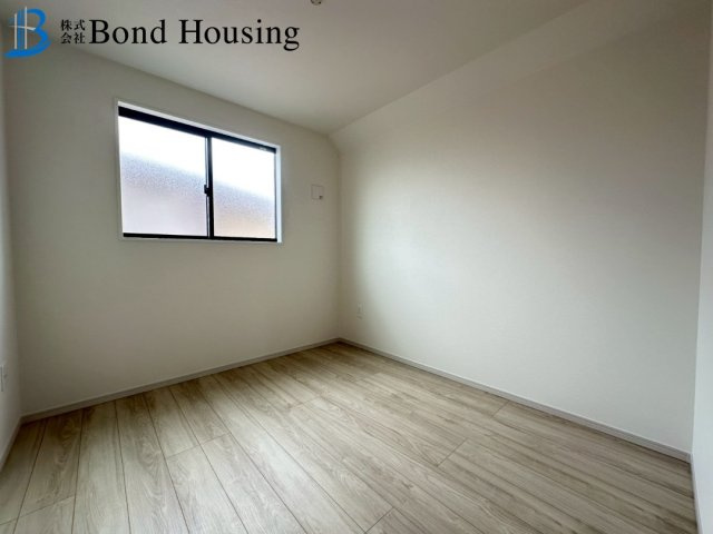 広々LDKは約21帖・WICあり　玉津町水谷　全3棟　3号棟の寝室