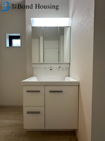 広々LDKは約21帖・WICあり　玉津町水谷　全3棟　3号棟の独立洗面台